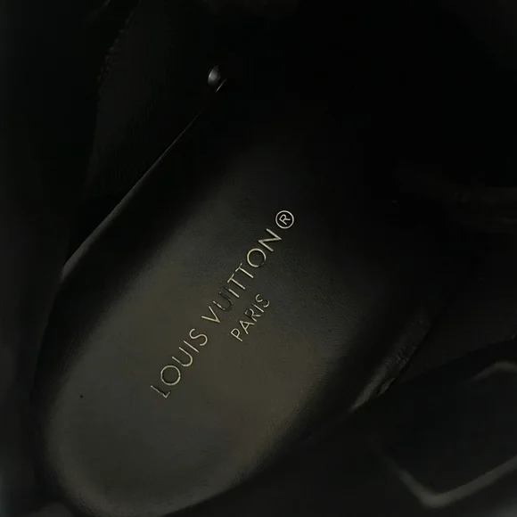 LOUIS VUITTON LV RIVOLI (UNISEX) SNEAKERS EU 40 US MENS 7.5 US WMNS SIZE 9 (EUC) - Picture 13 of 14
